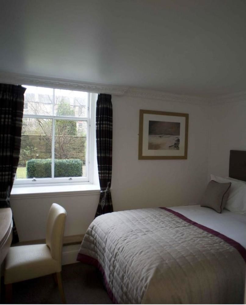 Fountain Court - Royal Garden 4* Édimbourg