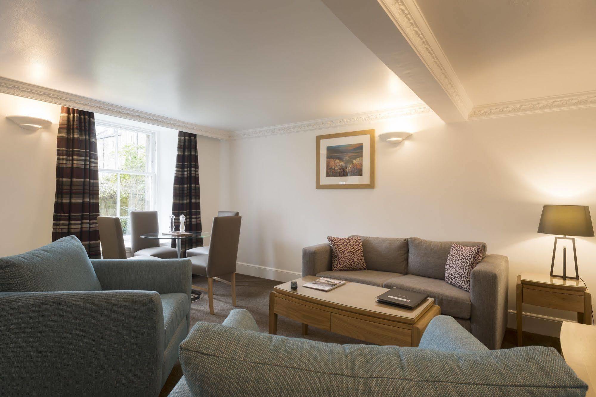 Fountain Court - Royal Garden Appart hôtel